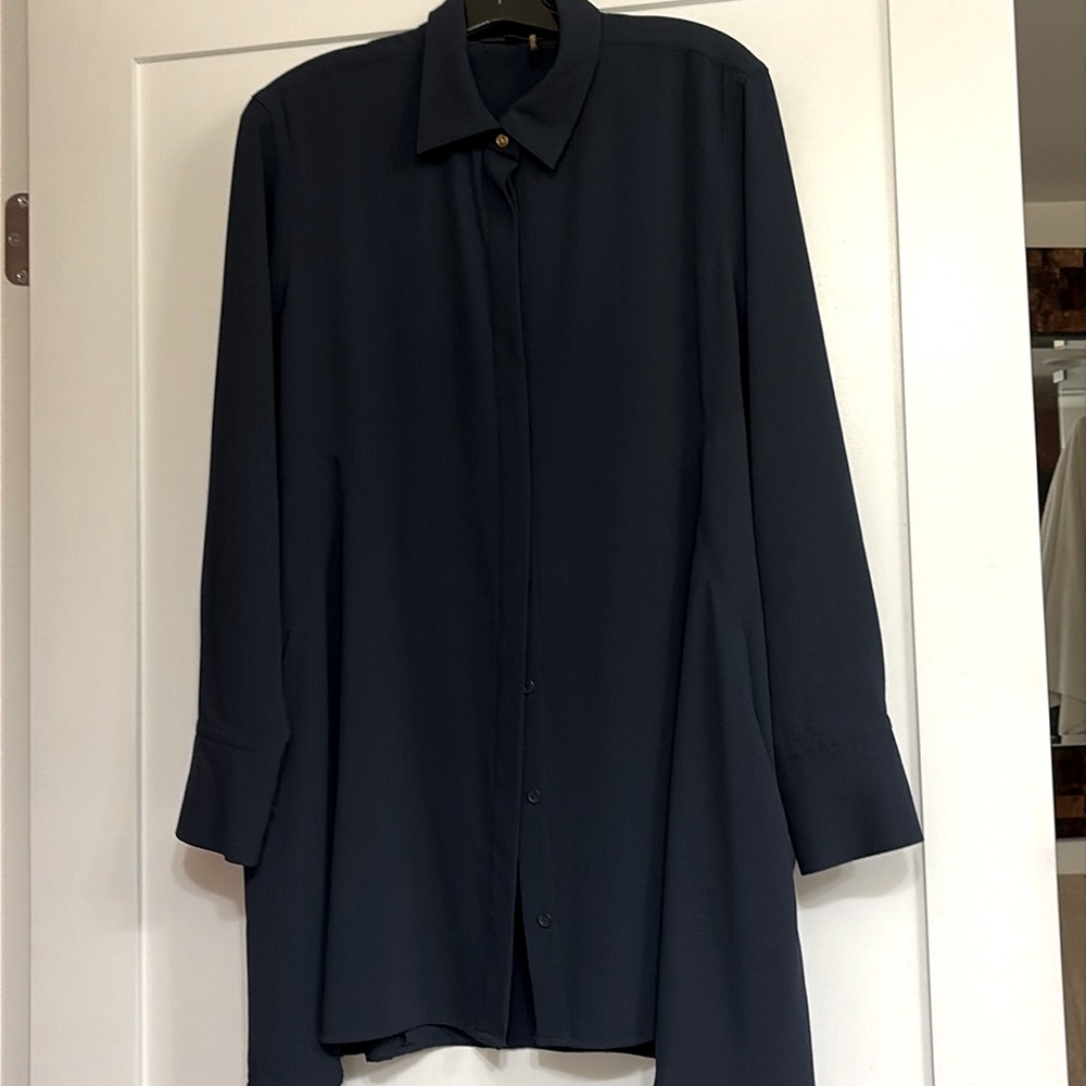 ELEGANT DONNA KARAN GOLD LABEL from Neiman Marcus navy tunic with pockets